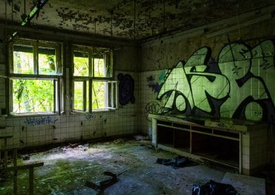 Zombie hospital Kinderkrankenhaus Weissensee Abandoned Berlin 2013 7496