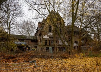 Zombie hospital Kinderkrankenhaus Weissensee Abandoned Berlin 2019 2260