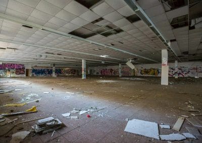 Kaisers supermarket Schonweide Abandoned Berlin 0755