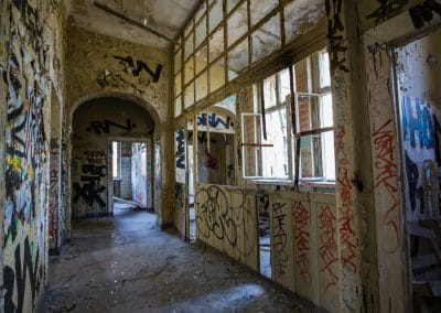 Konigin Elisabeth Hospital Abandoned Berlin 2015 4244